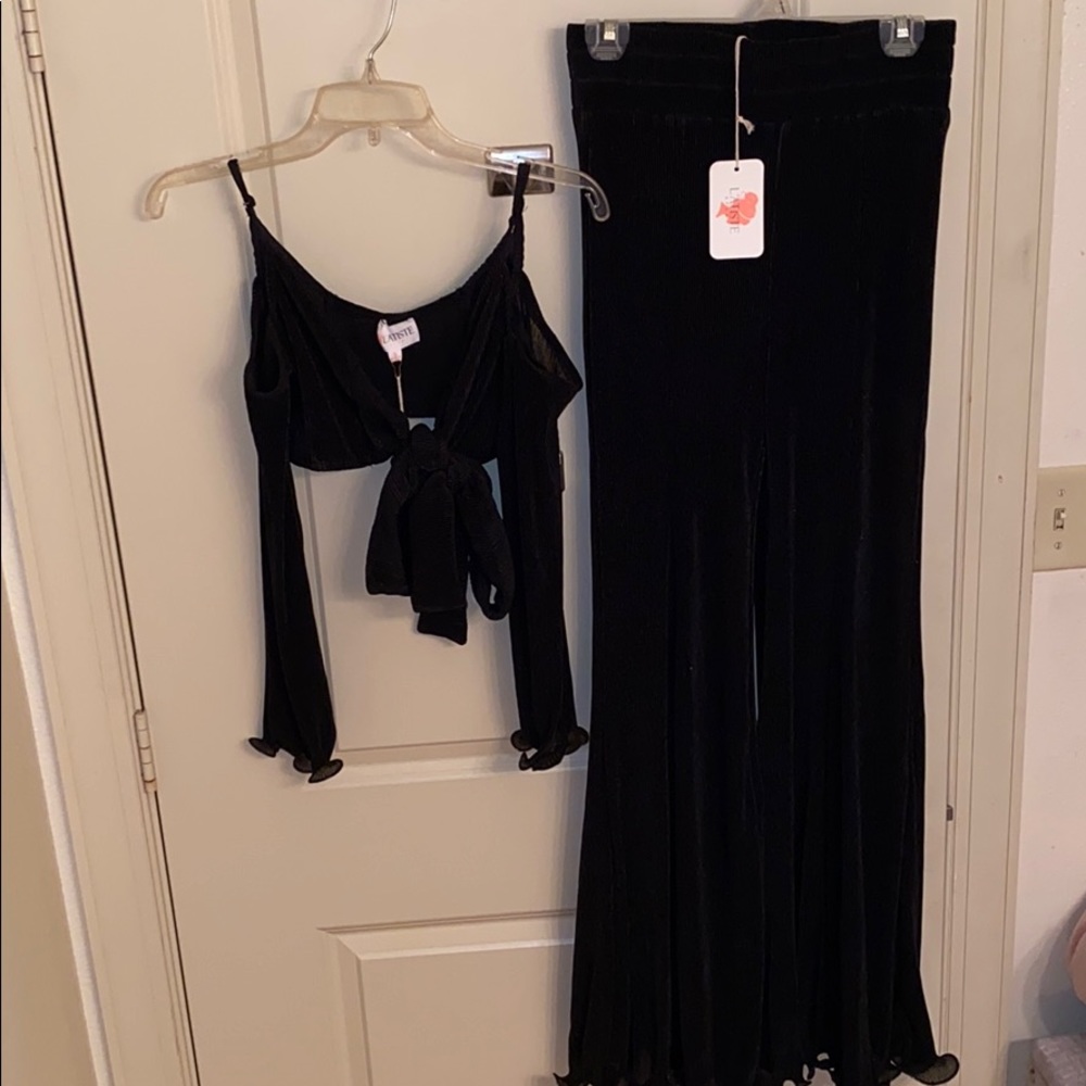 Two piece - Picture 2 of 4